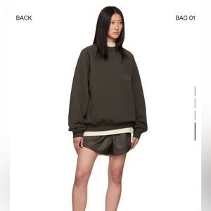 ESSENTIALS FOG 
Crewneck Sweatshirt (Fear Of God)